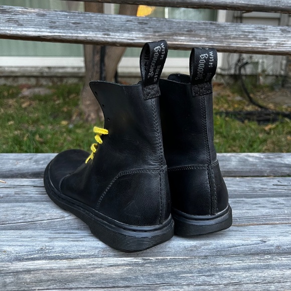 Dr Martens Black Leather boot Sz 6 - Picture 2 of 7
